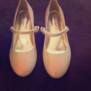 Nine West girls pumps